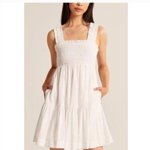 Abercrombie & Fitch Dresses & Skirts - Abercrombie & Fitch Smocked Bodice Easy Mini Dress White, Size Medium